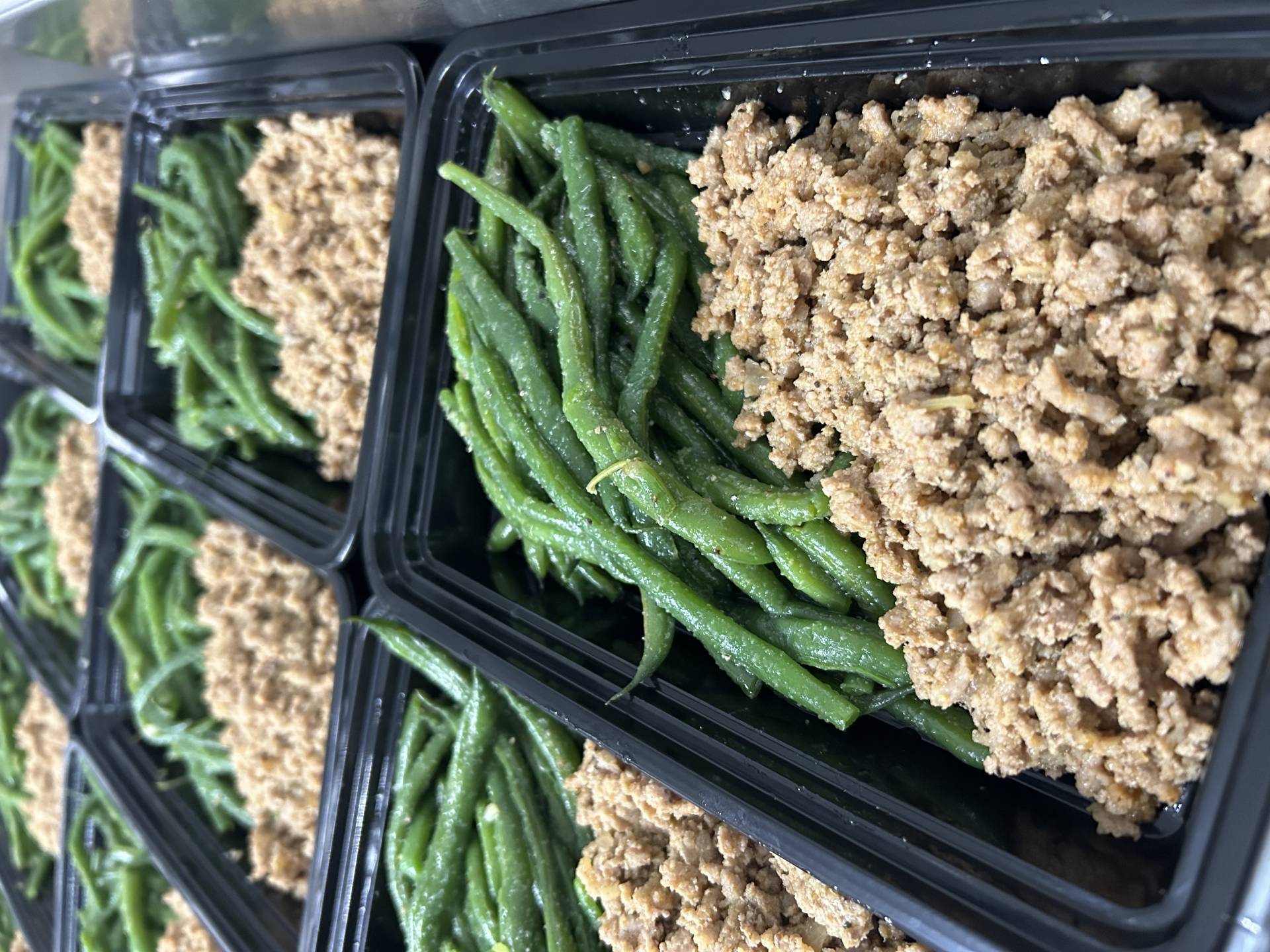 BBQ Ground Turkey with Fresh Garlic Green Beans