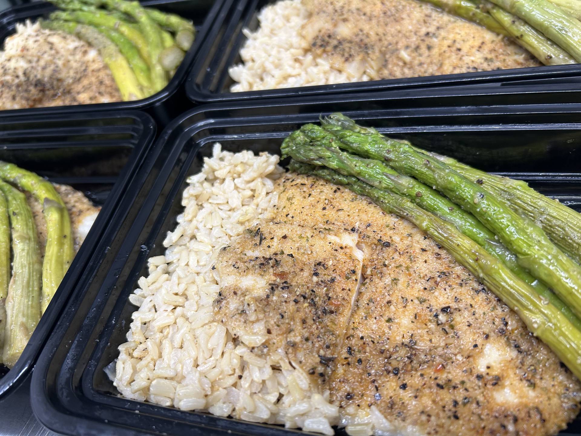 Garlic Pepper Tilapia with Brown Jasmine Rice & Asparagus