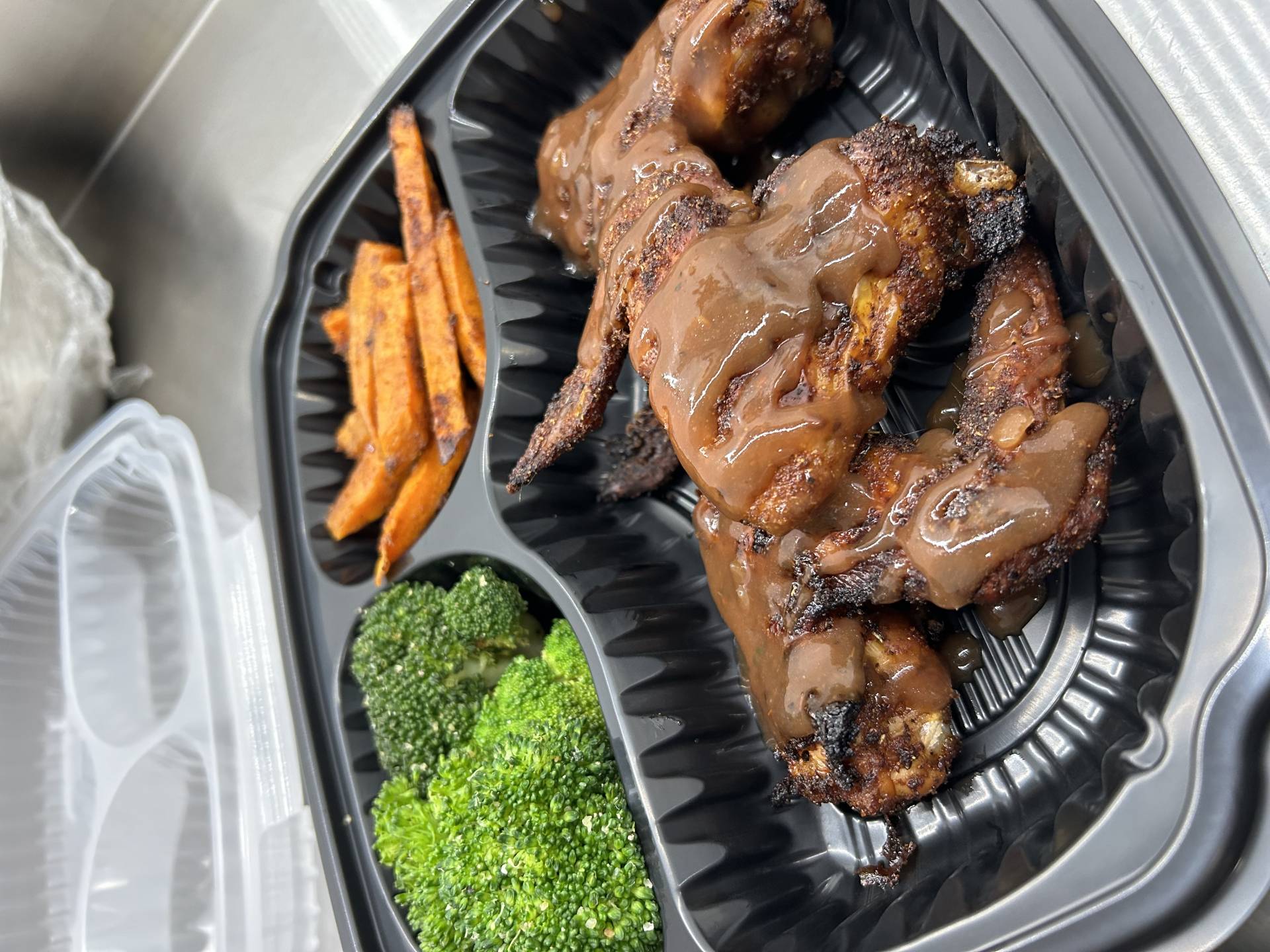 BBQ Roasted Chicken Wings With Sweet Potato Fries & Steamed Broccoli