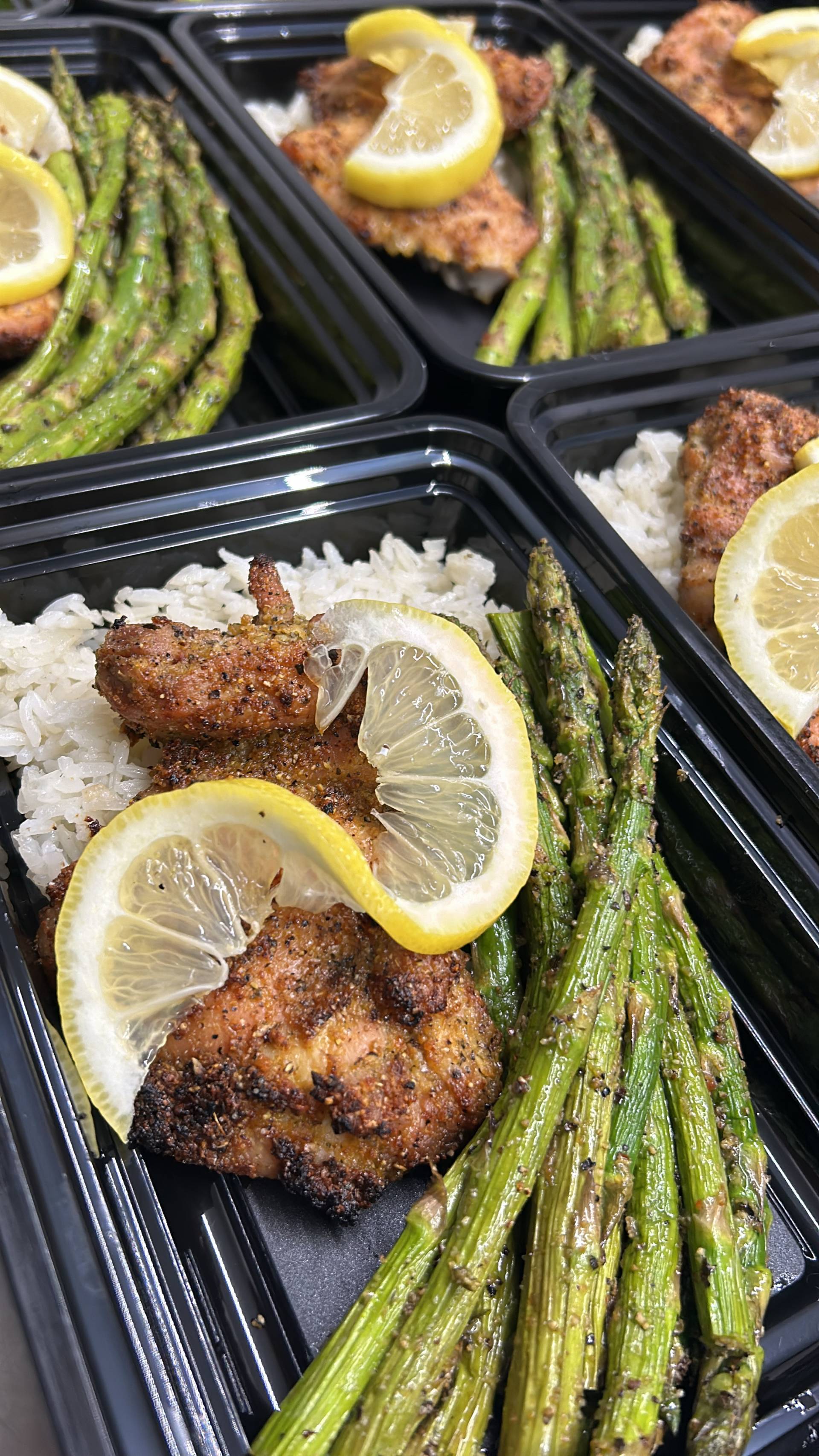 Lemon Herb Chicken Thigh w/Grilled Asparagus & White Jasmine Rice